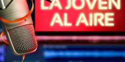 la joven al aire 5