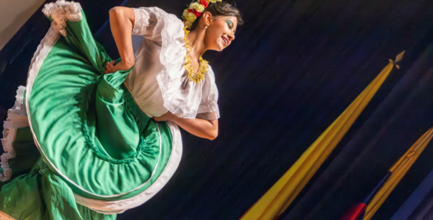 Bailarina durante el VI Encuentro de Intérpretes en Danza