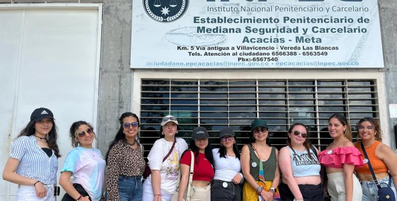 10 estudiantes de derecho de Utadeo dando talleres en cárceles del Meta