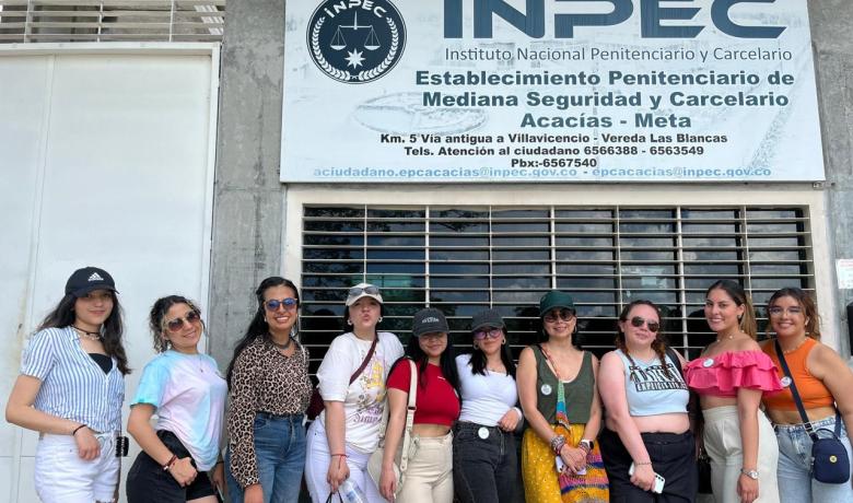 10 estudiantes de derecho de Utadeo dando talleres en cárceles del Meta