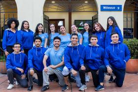 Bogotá Grupo de Salsa y Bachata en la Casa Republicana de Utadeo