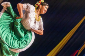Bailarina durante el VI Encuentro de Intérpretes en Danza