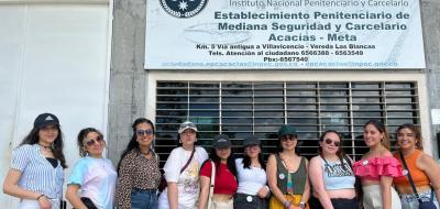 10 estudiantes de derecho de Utadeo dando talleres en cárceles del Meta